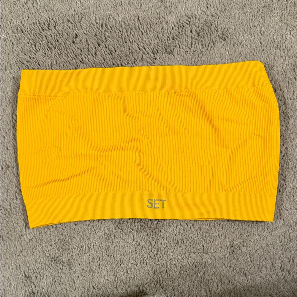 SET Active Mustard Tube Top